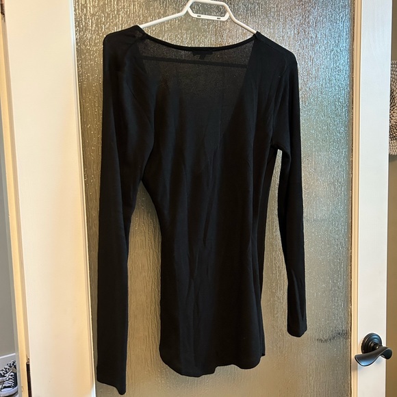 Black Longsleeve Dynamite Top With Ruched Side Detailing - Picture 7 of 7
